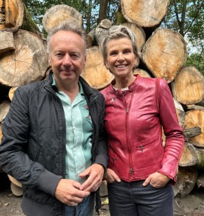 Anita Witzier en Joris Linssen openen het gesprek in nieuw seizoen ‘Leven tot het laatst – De Wandeling’