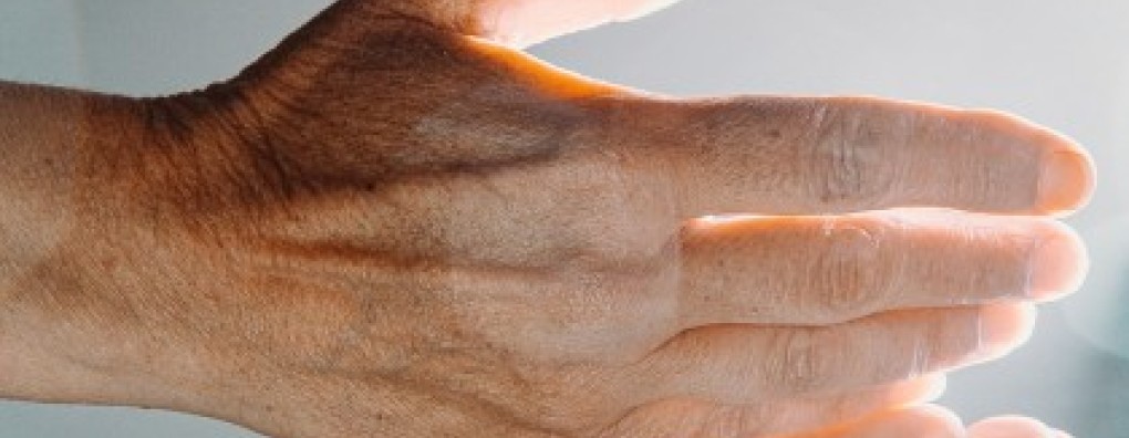 Drieluik over Euthanasie – Een verdiepende webinarreeks van Carend