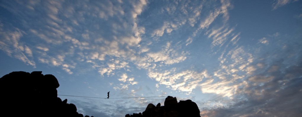 Balancerend op de rand van het leven zie je de echte waarde