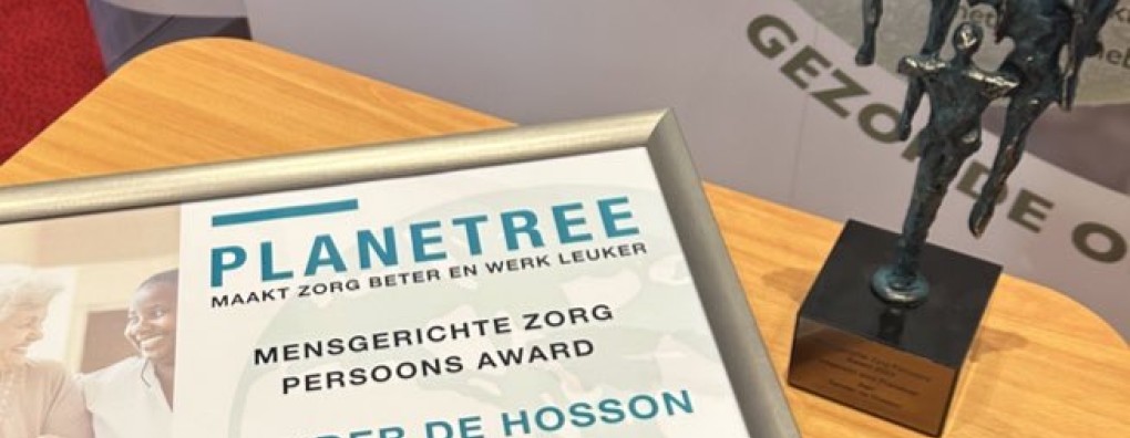 Sander de Hosson winnaar Mensgerichte Zorg Persoons Award