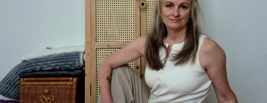 Dominique (57) heeft parkinson: ‘Hoe progressiever de ziekte, des te progressiever mijn levenslust’