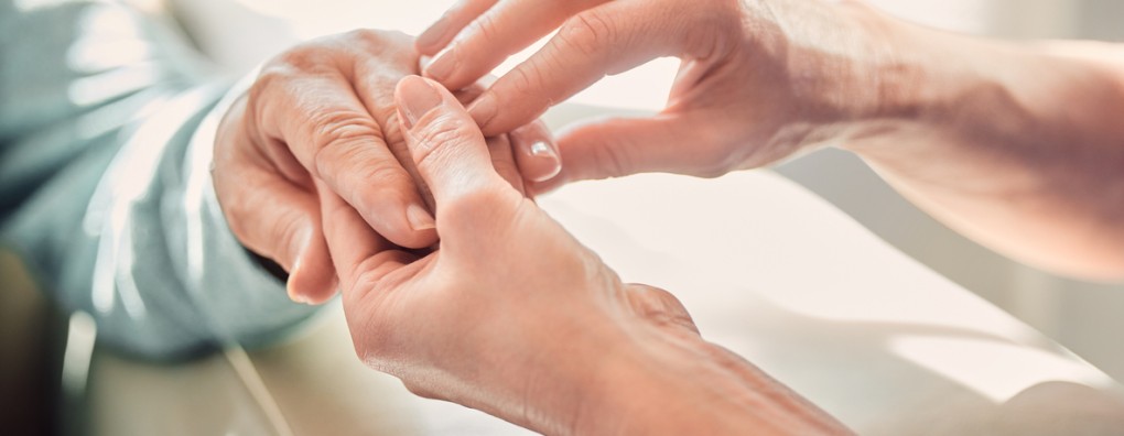 Gewoon naast iemand zitten kan ook helpend zijn [interview]