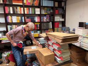 Dankzij jullie: opnieuw 100 boeken naar basisscholen