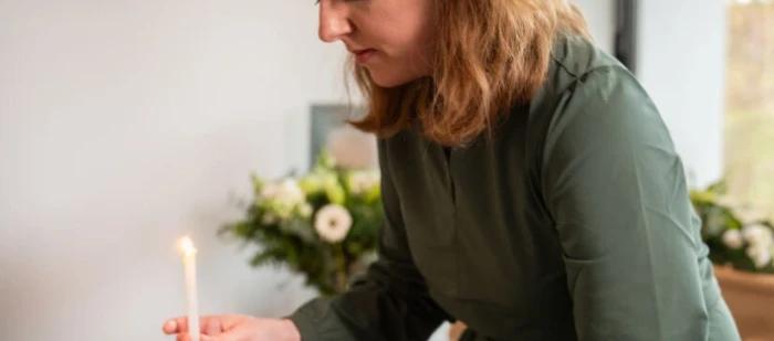 Nieuw zakkaartje helpt zorgverleners bij de eerste zorg na een overlijden