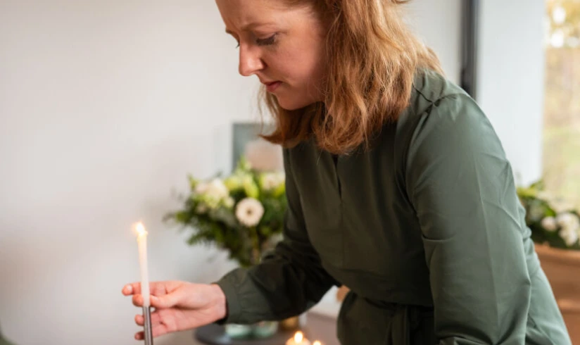 Nieuw zakkaartje helpt zorgverleners bij de eerste zorg na een overlijden