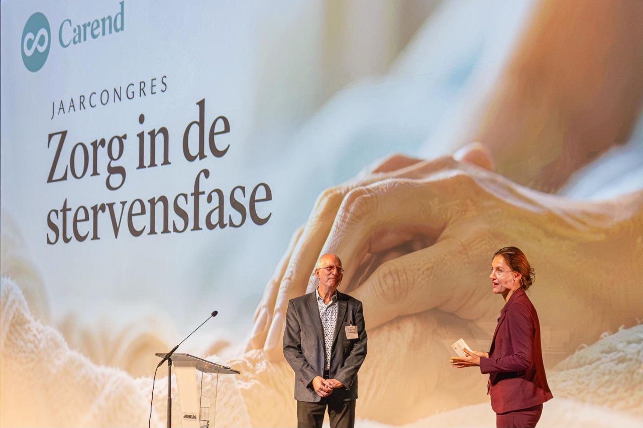 Een lach, een traan en de kunst van het blijven: terugblik op het Jaarcongres Zorg in de Stervensfase